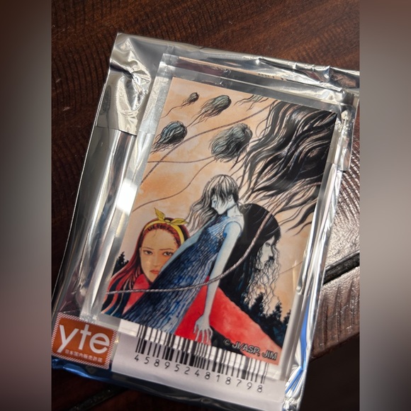 Junji Ito Pop up store Official Merch, acrylic blocks, badges, keychains set - Picture 9 of 15